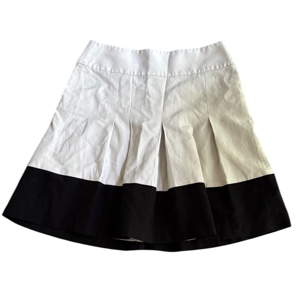 Ann Taylor Black and White Pleated A-Line Colorblock Skirt, Size 6